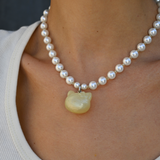 KITTY BAUBLE PEARL NECKLACE