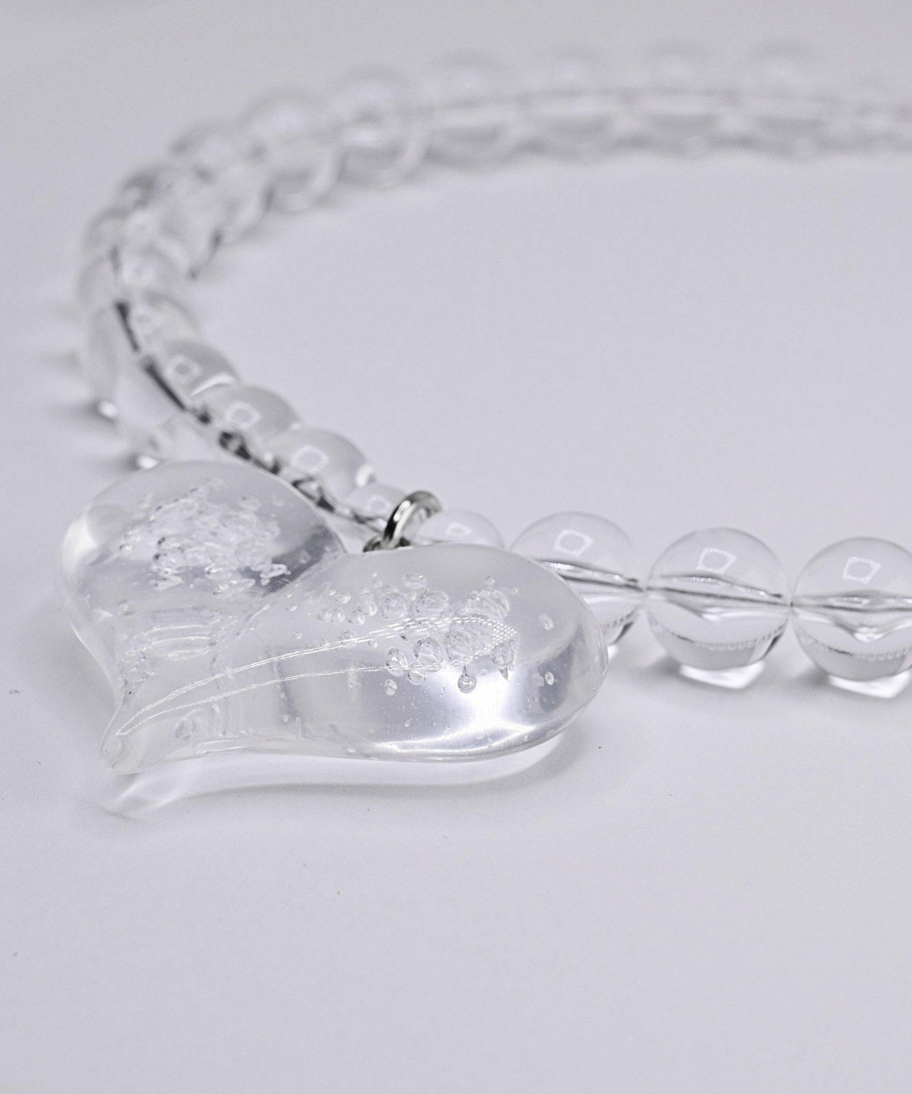 PAPARAZZI FIZZY HEART NECKLACE