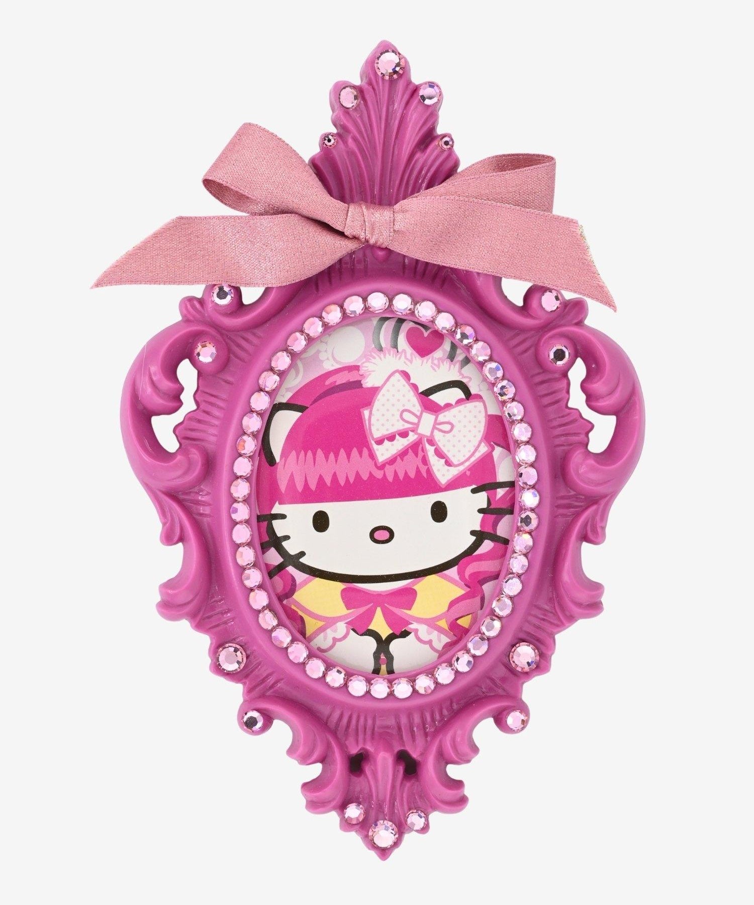 KITTY LOLITA WALL ART