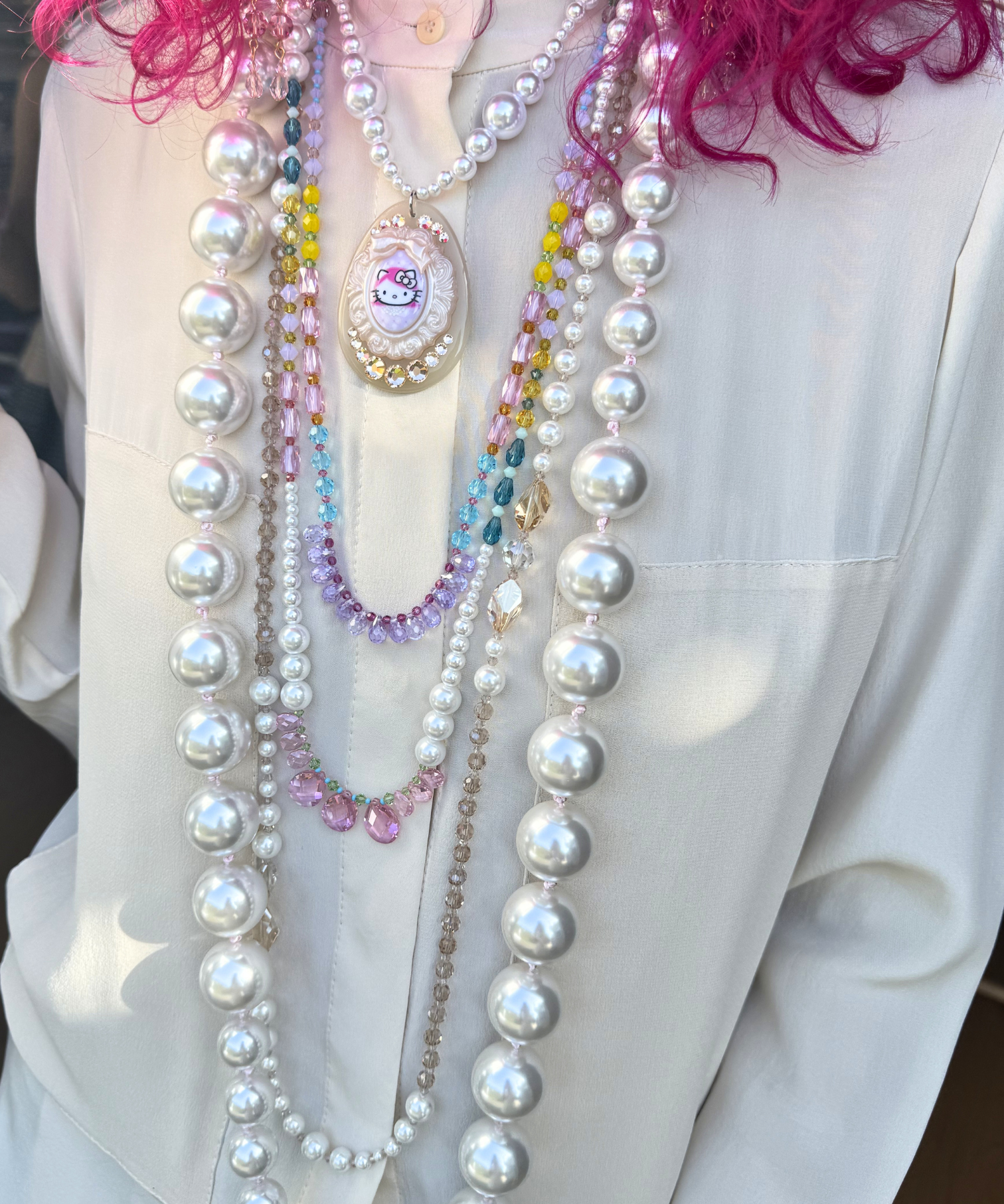 KITTY BAROQUE PEARL NECKLACE