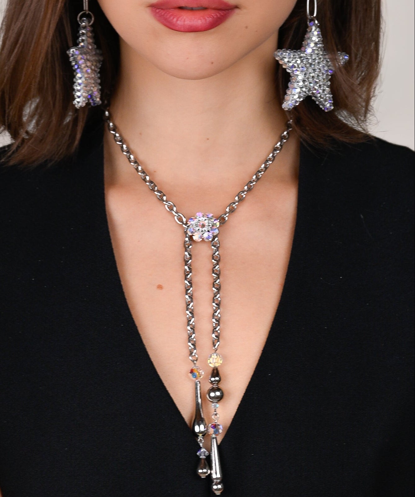 CRYSTAL FLOWER LARIAT