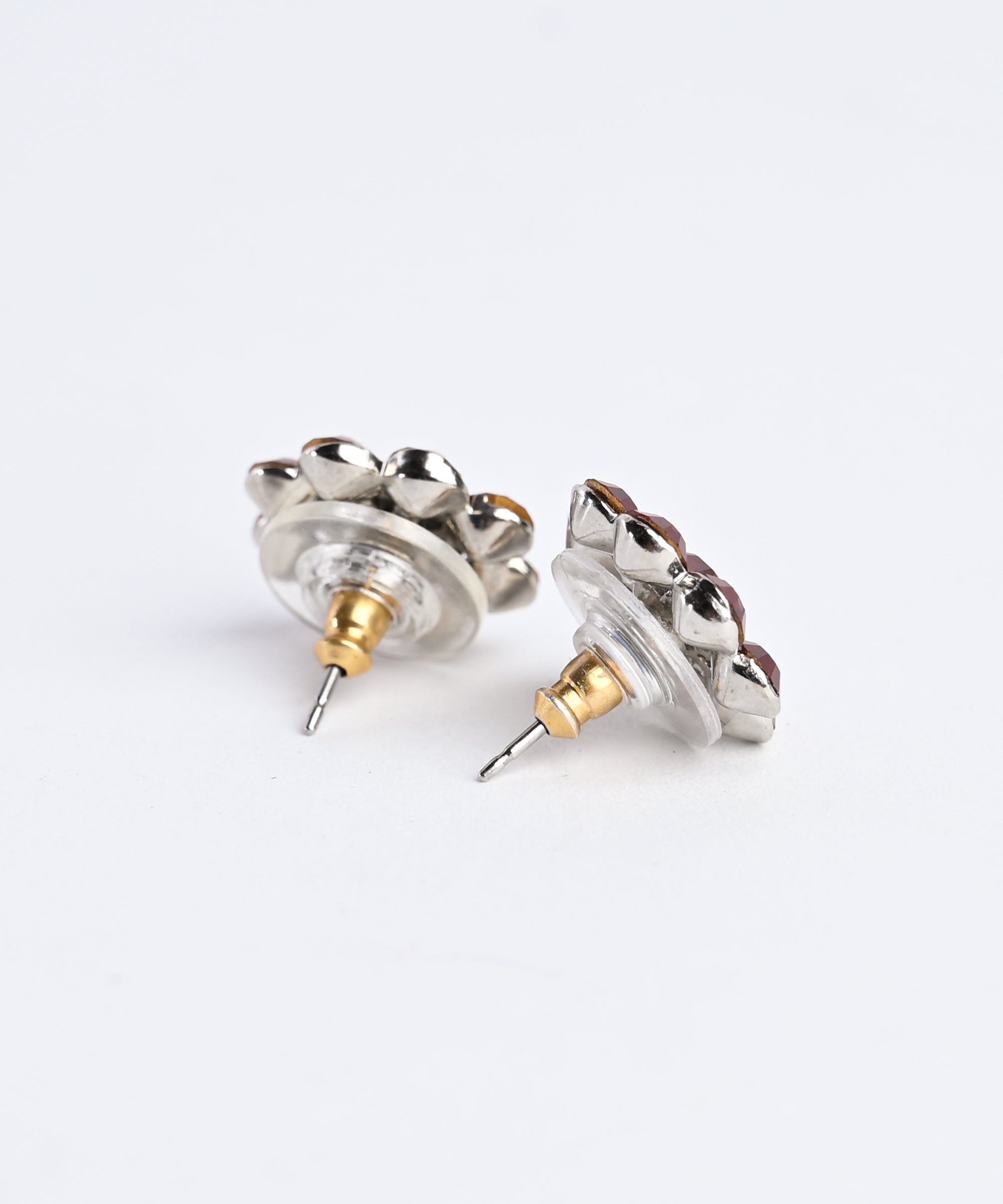 CRYSTAL FLOWER STUD SMALL
