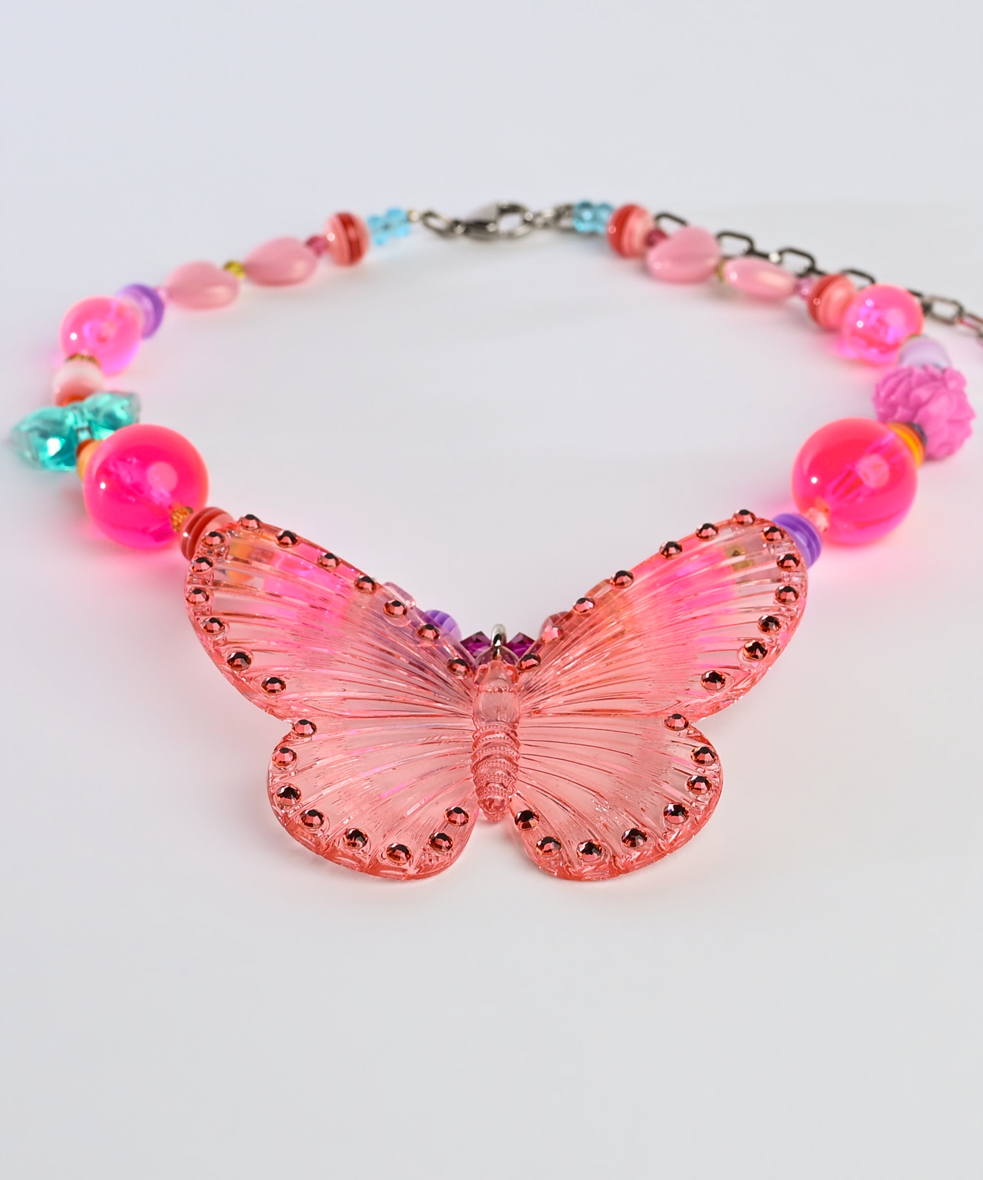 BUTTERFLY BRIT NECKLACE