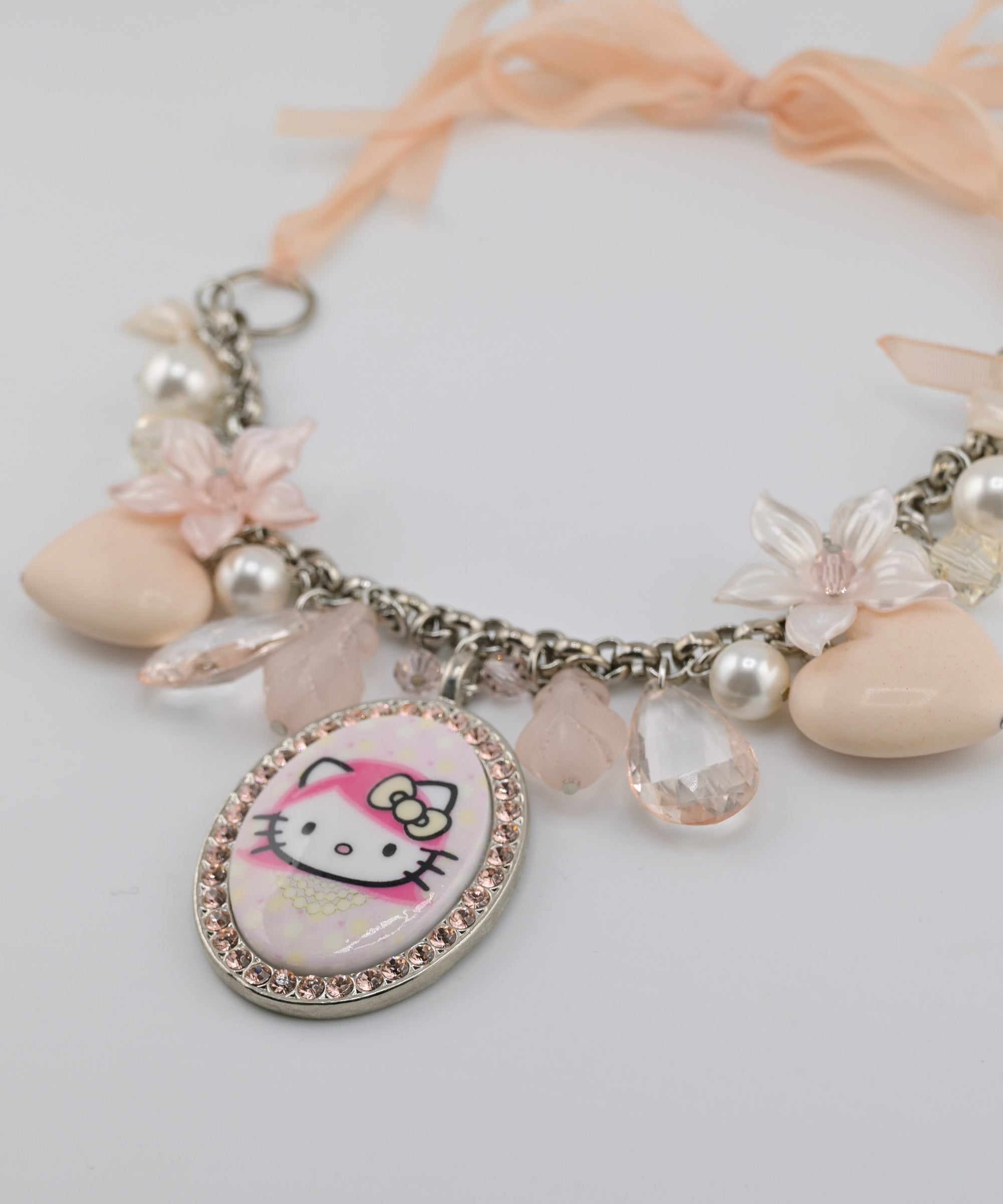 Peach Cream Pink Head Necklace